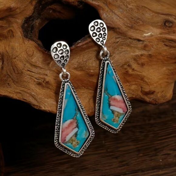 ✨🆕✨ Boho Ethnic Square Green Stone Silver Plated Dangle Earrings✨ - Picture 5 of 10